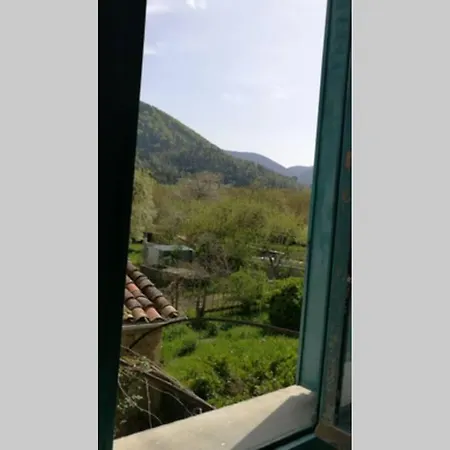 Maison De Village Pour Débrancher Сasa de vacaciones *