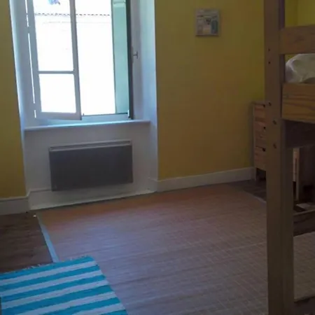 Maison De Village Pour Débrancher Сasa de vacaciones